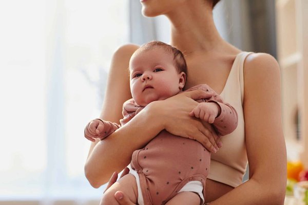 Cadeau pour future maman : quel modèle de body choisir ?