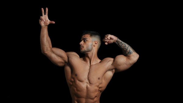 Maîtriser l'art du développement musculaire naturel et la préparation pour compétitions de bodybuilding